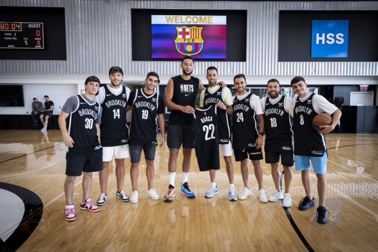 基米希：尽管还不清楚格纳布里的规划，我内心希望他留在拜仁（基米希：格纳布里去留未定，但我希望他继续效力拜仁）