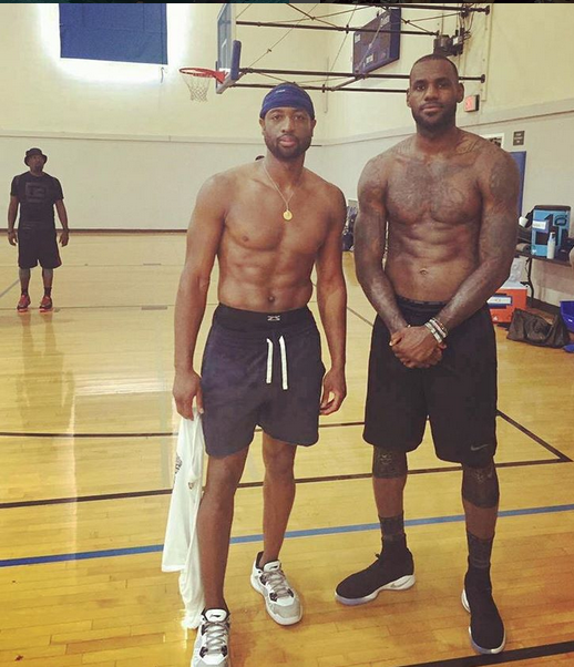 内线神塔！克塔狂砍19分18篮板，两项数据都是生涯最高（禁区巨兽！克塔轰下19+18，双项数据刷新生涯纪录）