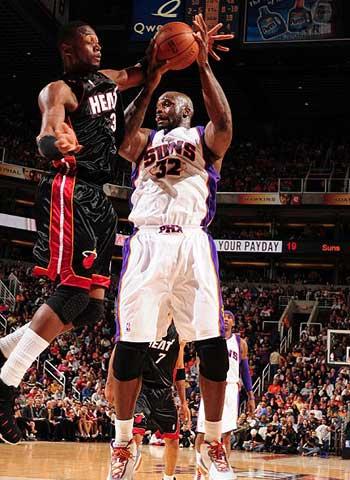 欧洲冠军联赛：皇马意外失利，阿森纳全胜晋级（欧冠：皇马爆冷失利，阿森纳全胜出线）