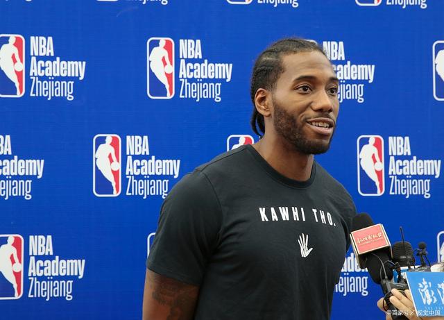 足球俱乐部财务与引援策略分析（足球俱乐部财务运作与转会策略研究）