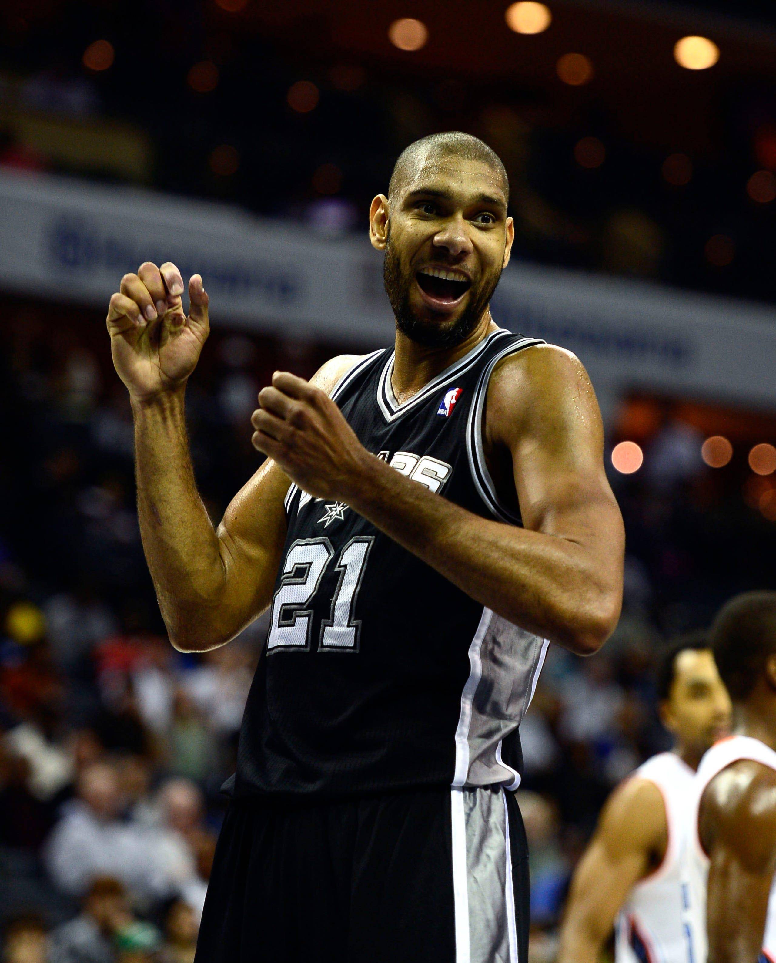 日本队以2-0击败加纳队，堂安律远射破门，阿布受伤离场，日本队近10场全胜，展现强大实力。（日本2-0加纳：堂安律远射建功，阿布伤退，日本近10场全胜展现强势）