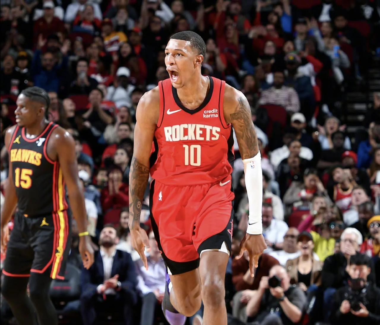 半场战报：罗马0-1那不勒斯，内雷斯反击单刀破门（半场速报：那不勒斯1-0领先罗马，内雷斯反击单刀破门）